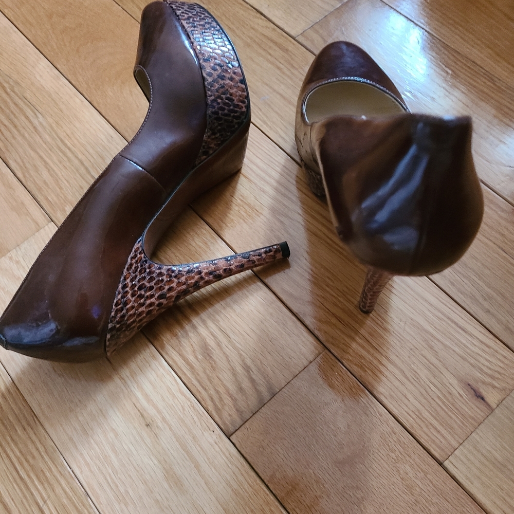 Enzo Angiolini Brown/Python Pumps Size 9 - image 4